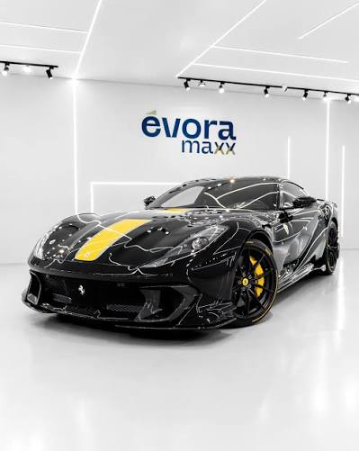 Ferrari 812